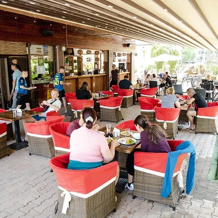 Apartmanhotel K&e And 3*