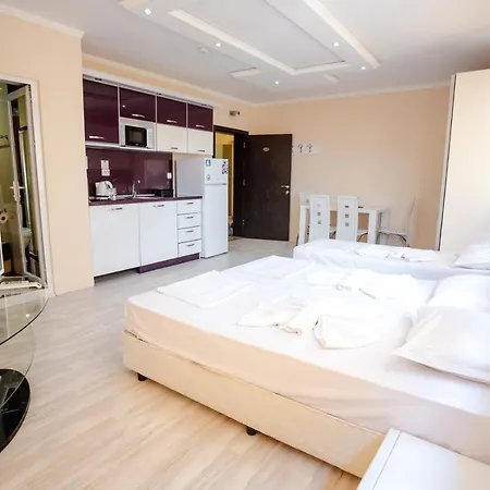 K&e And 3* Napospart