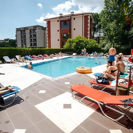 Aparthotel K&e And 3*