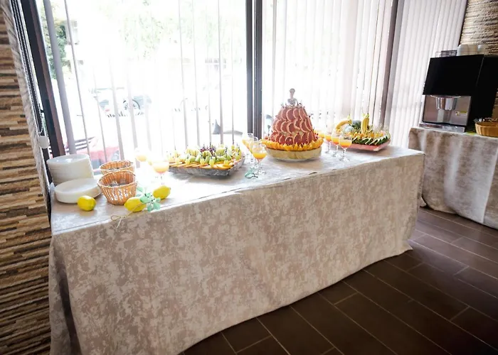 Aparthotel K&e And Slantschew brjag