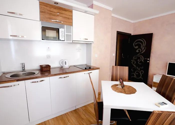 K&e And Aparthotel 3*