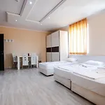 Lägenhetshotell K&e And 3*