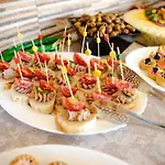 K&e And Lägenhetshotell 3*