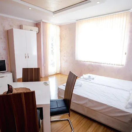 K&e And Słoneczny Brzeg