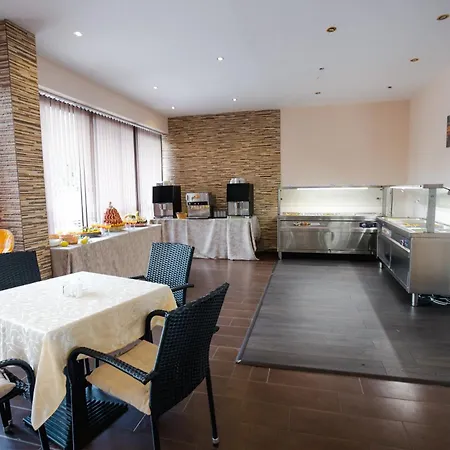 Apart Otel K&e And Sunny Beach