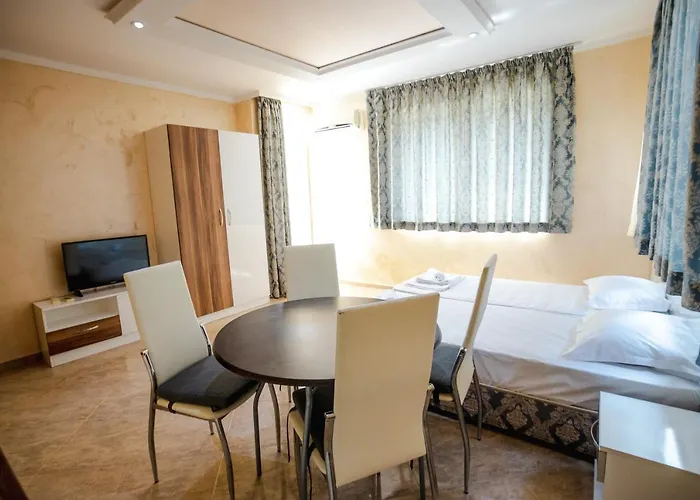 K&e And Słoneczny Brzeg