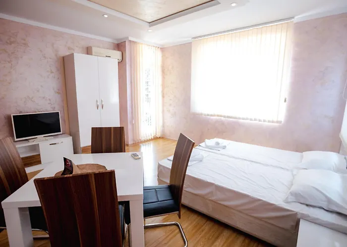 K&e And Słoneczny Brzeg